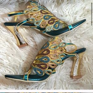 NWOB Peacock Rhinestone Sandals 6.5